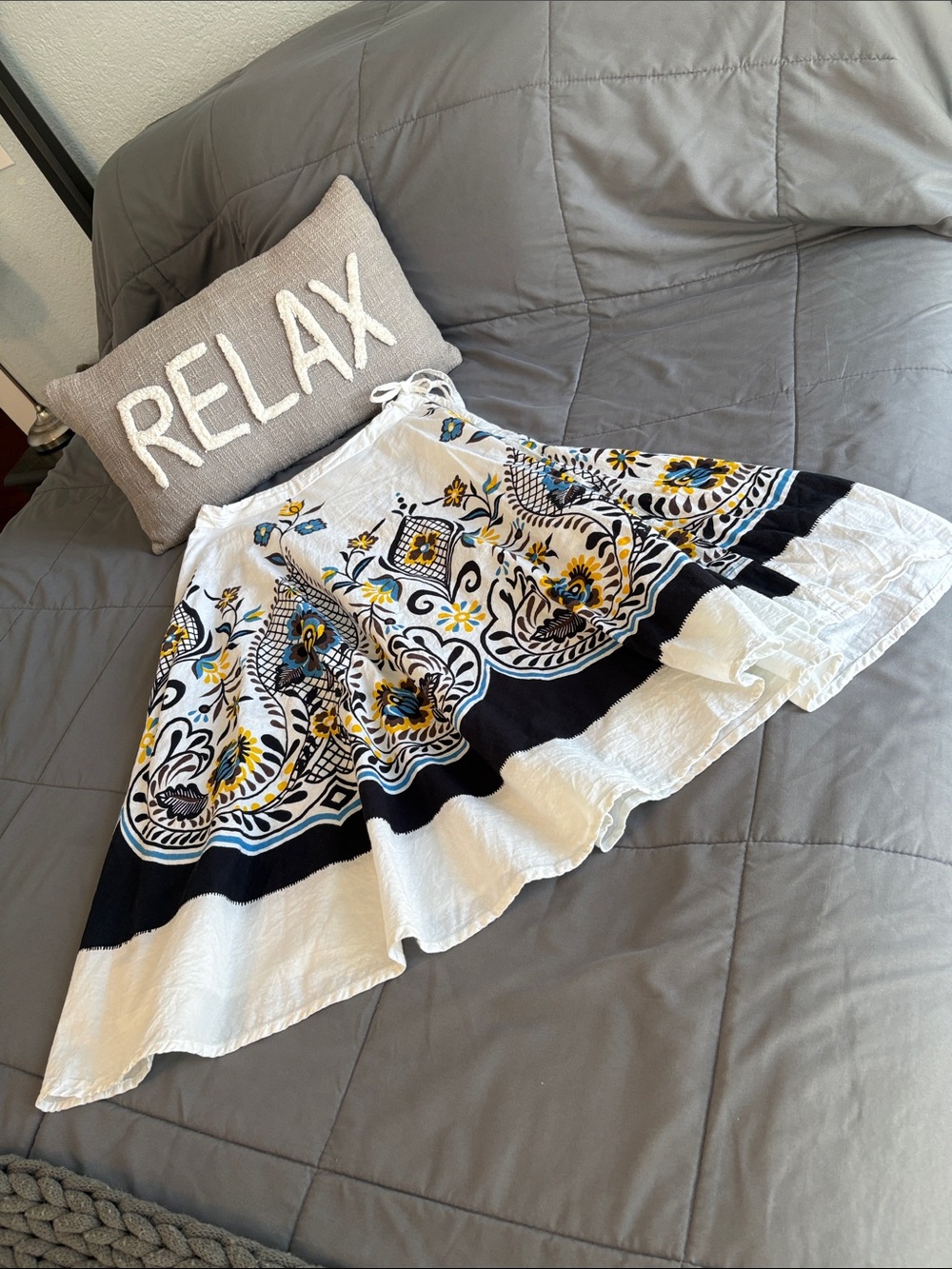 White Floral Embroidered A-Line Skirt White Black Yellow Flower Wayan Wrap Aztec